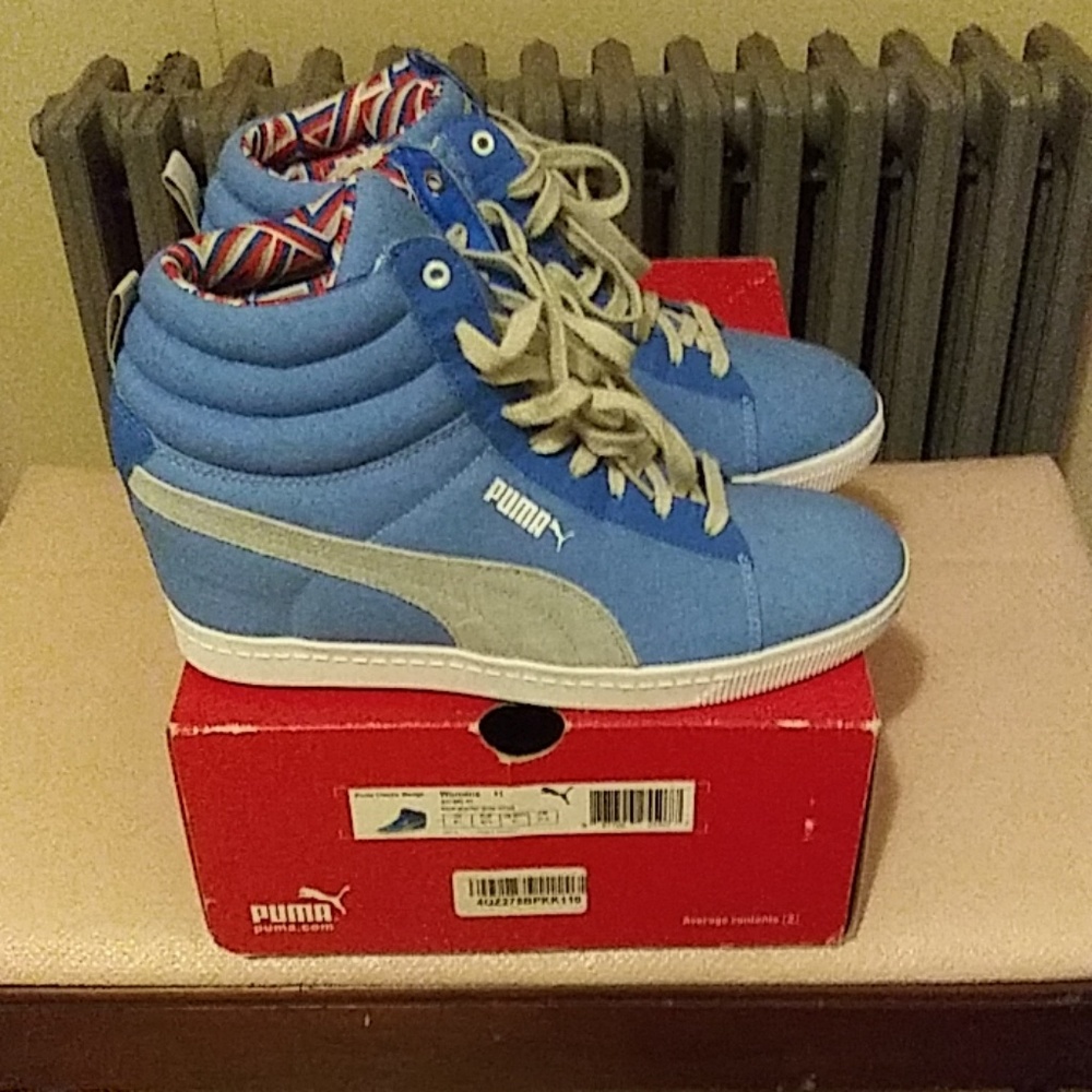 Sneakers